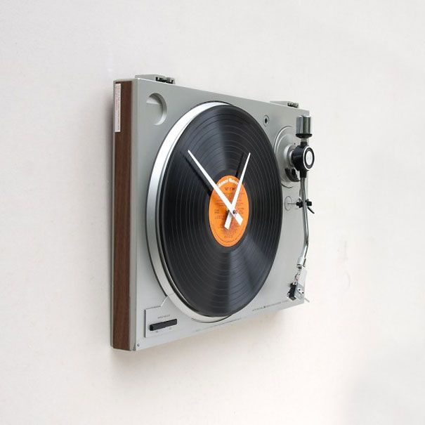 Keep Track of Time: Hanging Wall Clocks for Every Space