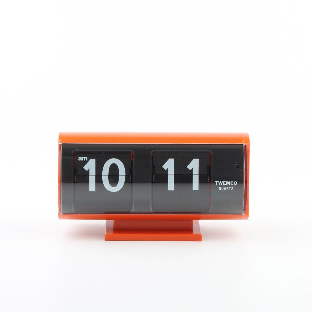Stay on Time: Desk Clocks for Stylish Timekeeping