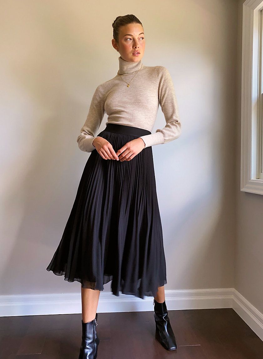 Chiffon Skirts: Airy and Elegant Wardrobe Staples