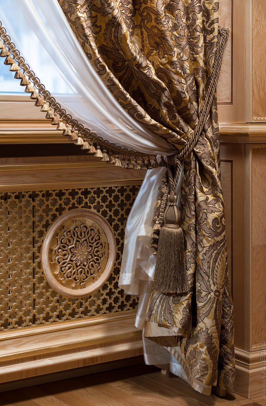 Luxury Curtains: Opulent Drapes for Elegant Interiors