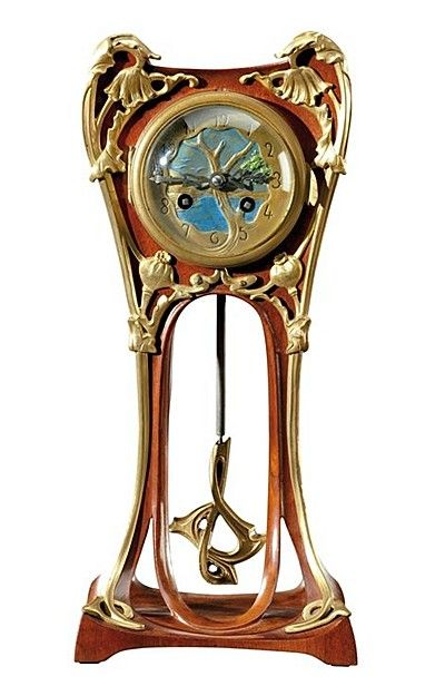 Pendulum Clocks: Classic Timekeeping with Vintage Charm