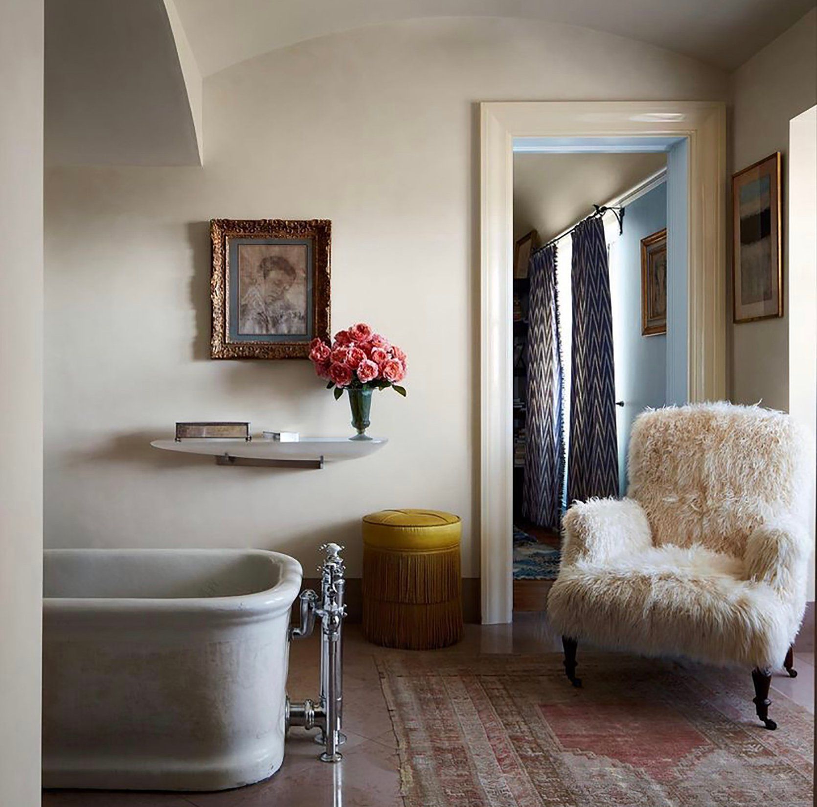 Bathroom Chairs: Comfort and Convenience for Your Bathroom