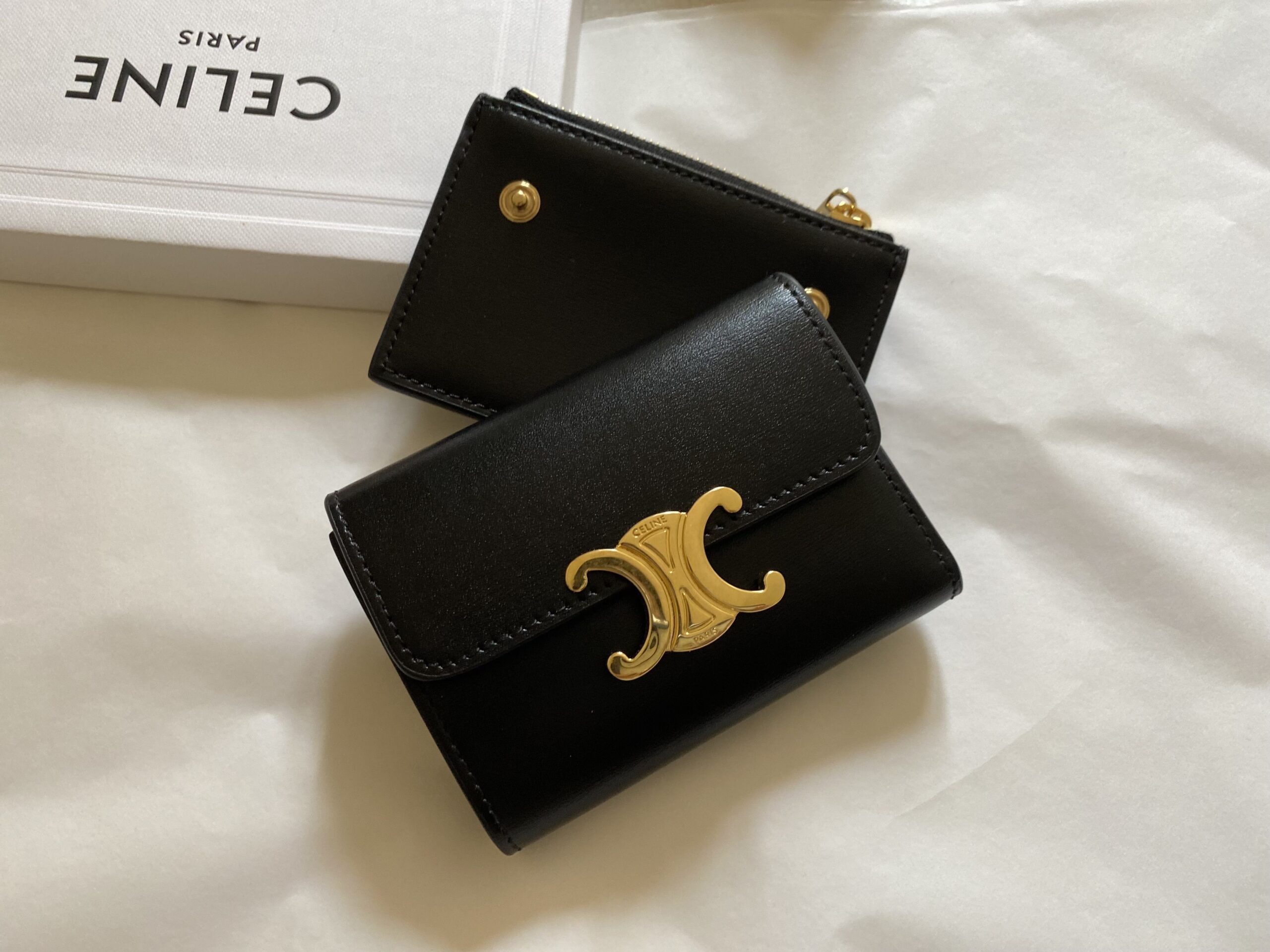 Designer Wallets: Luxury Accessories for Discerning Individuals
