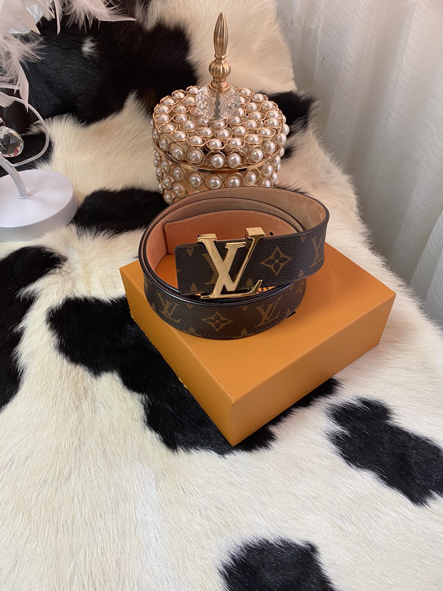 Louis Vuitton Belt: Luxury Accessories for Discerning Individuals