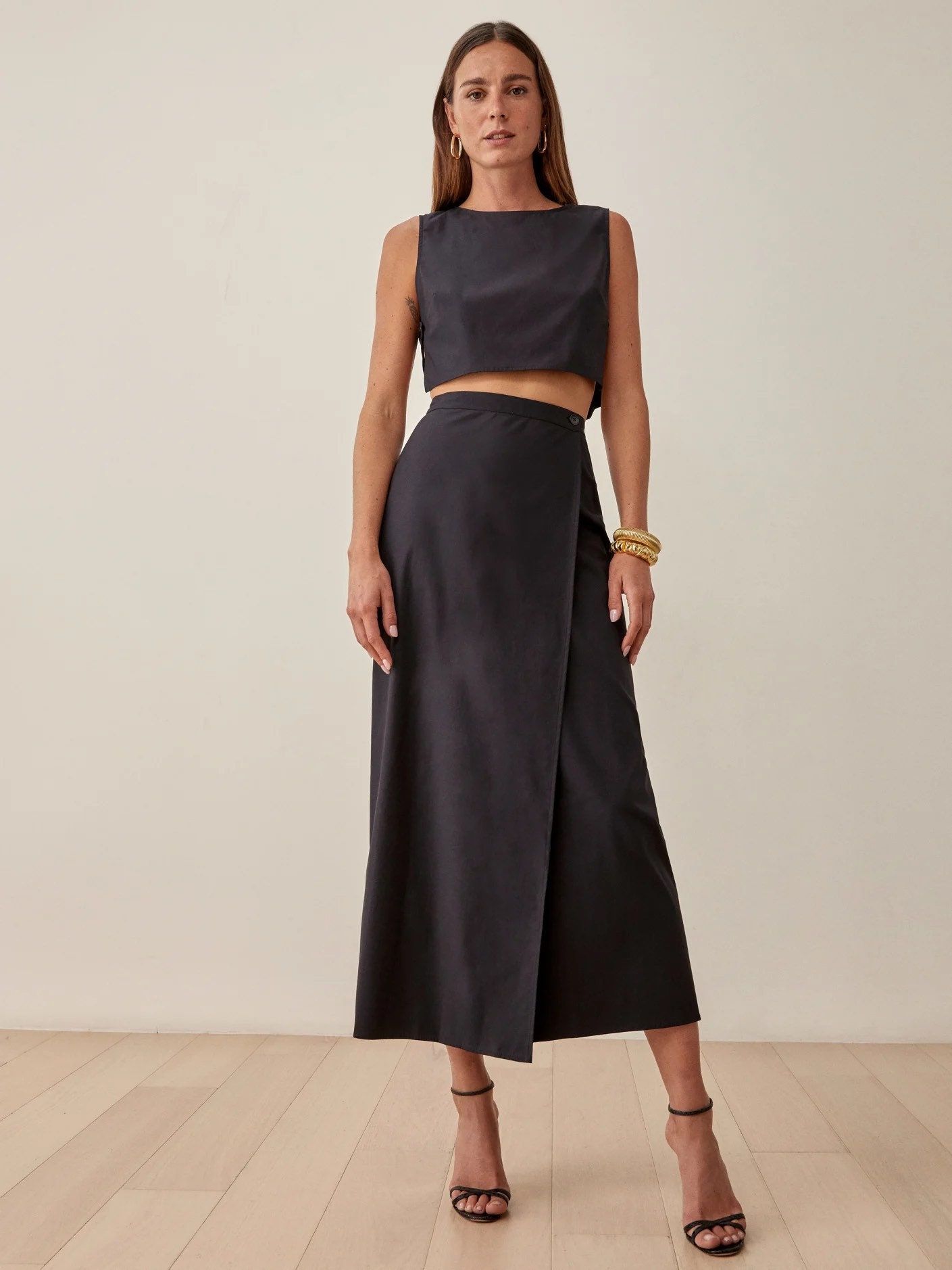 Wrap Around Skirts: Effortless Elegance with Versatile Style