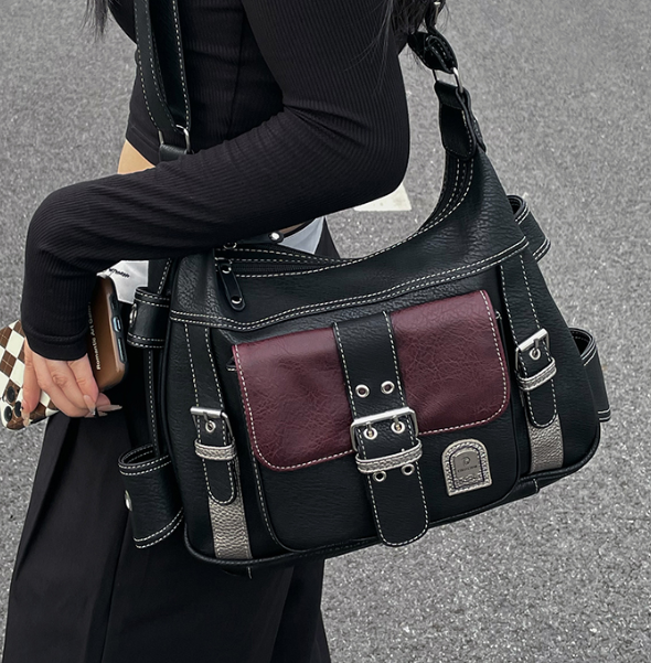 Best Crossbody Bags: Functional and Fashionable Carriers for Everyday Use