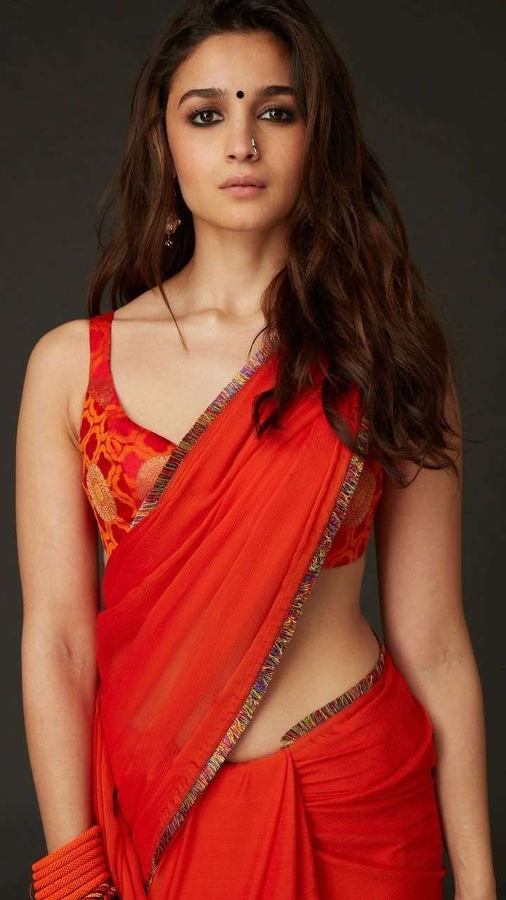 Red Sarees: Bold and Vibrant Drapes for Special Occasions