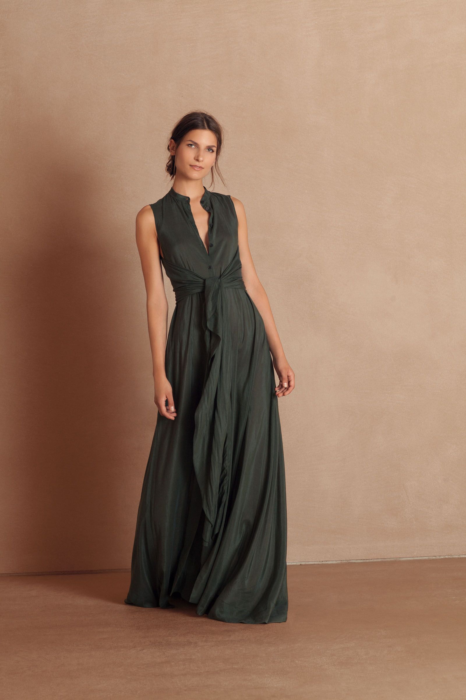 Long Dresses: Elegant and Timeless Attire for Special Occasions