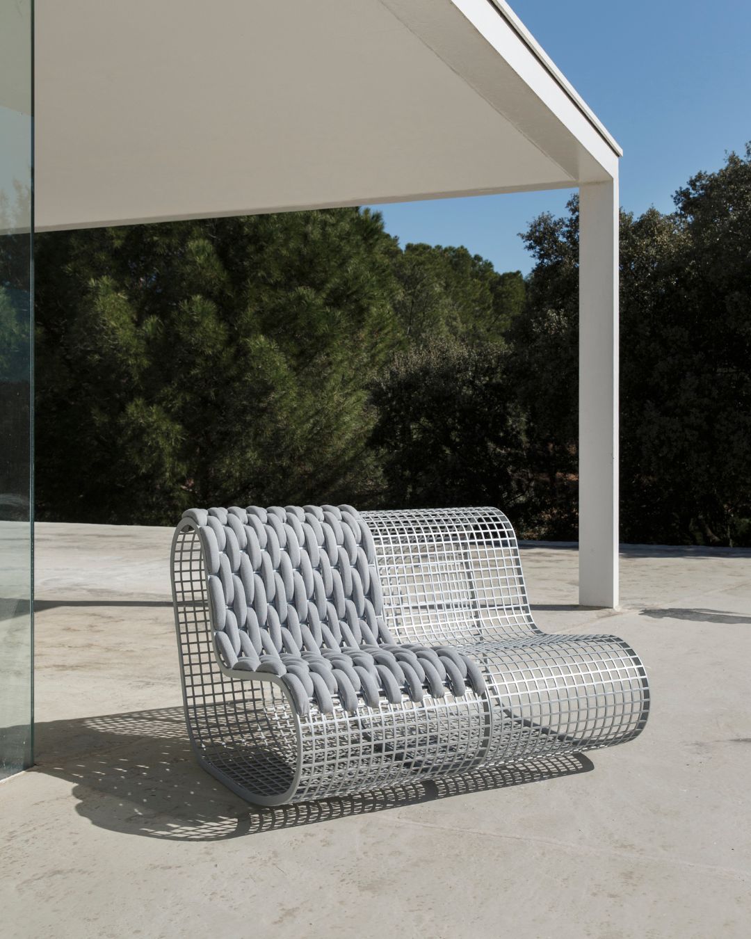 Enhance Your Outdoor Space with Stylish Outdoor Chairs