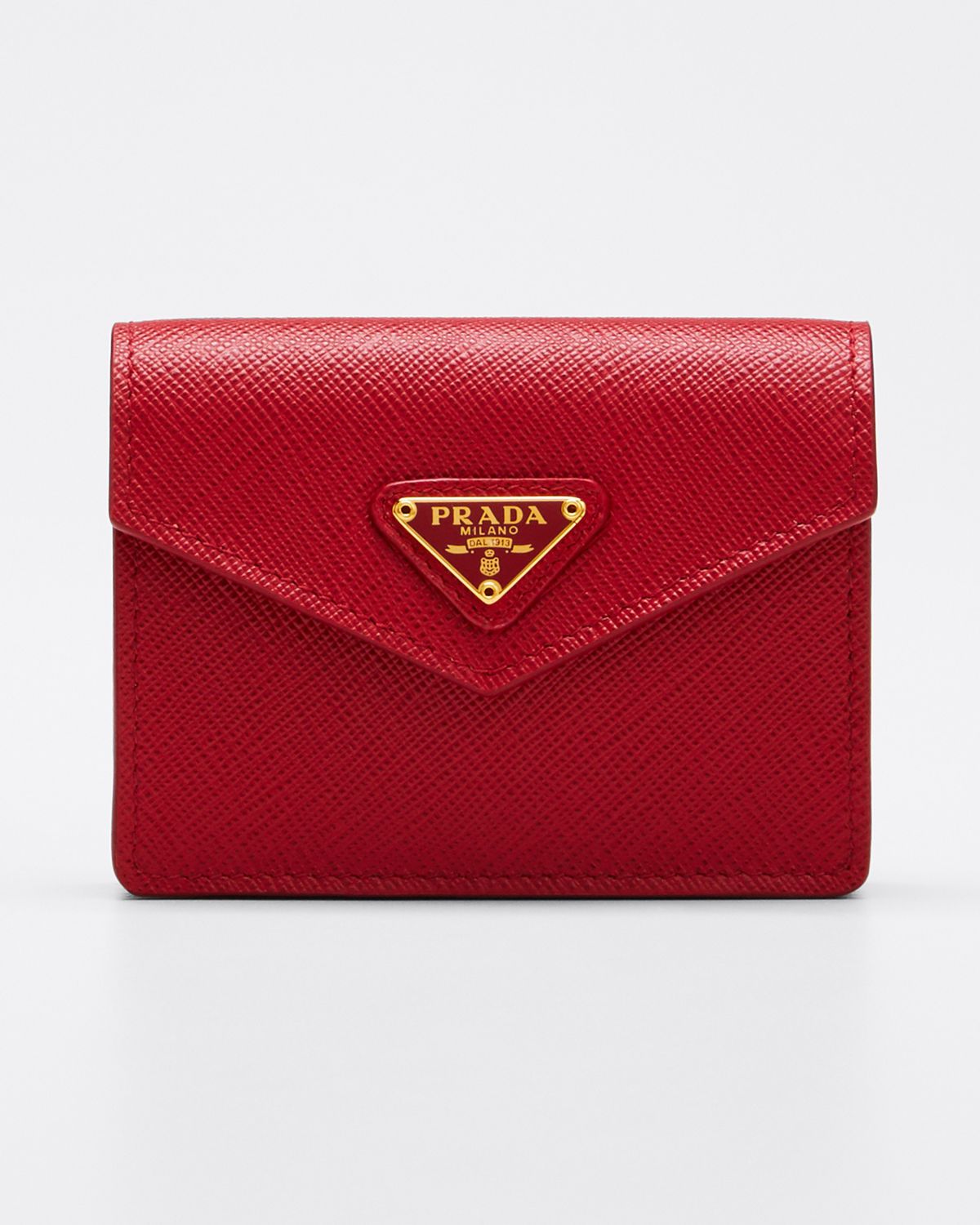 Accessorize with Flair: Designer Wallets for Every Style