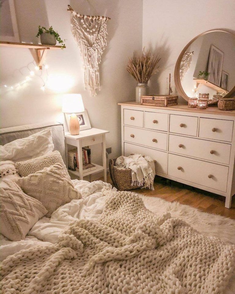 Small Bedroom Ideas: Maximizing Space and Style in Compact Living