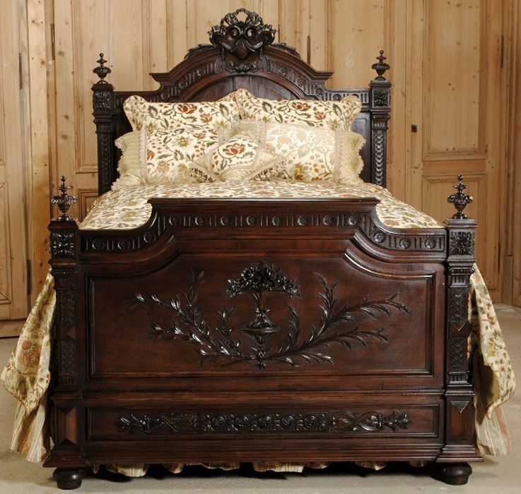 Antique Bed Designs: Timeless Elegance and Charm in Vintage Furniture