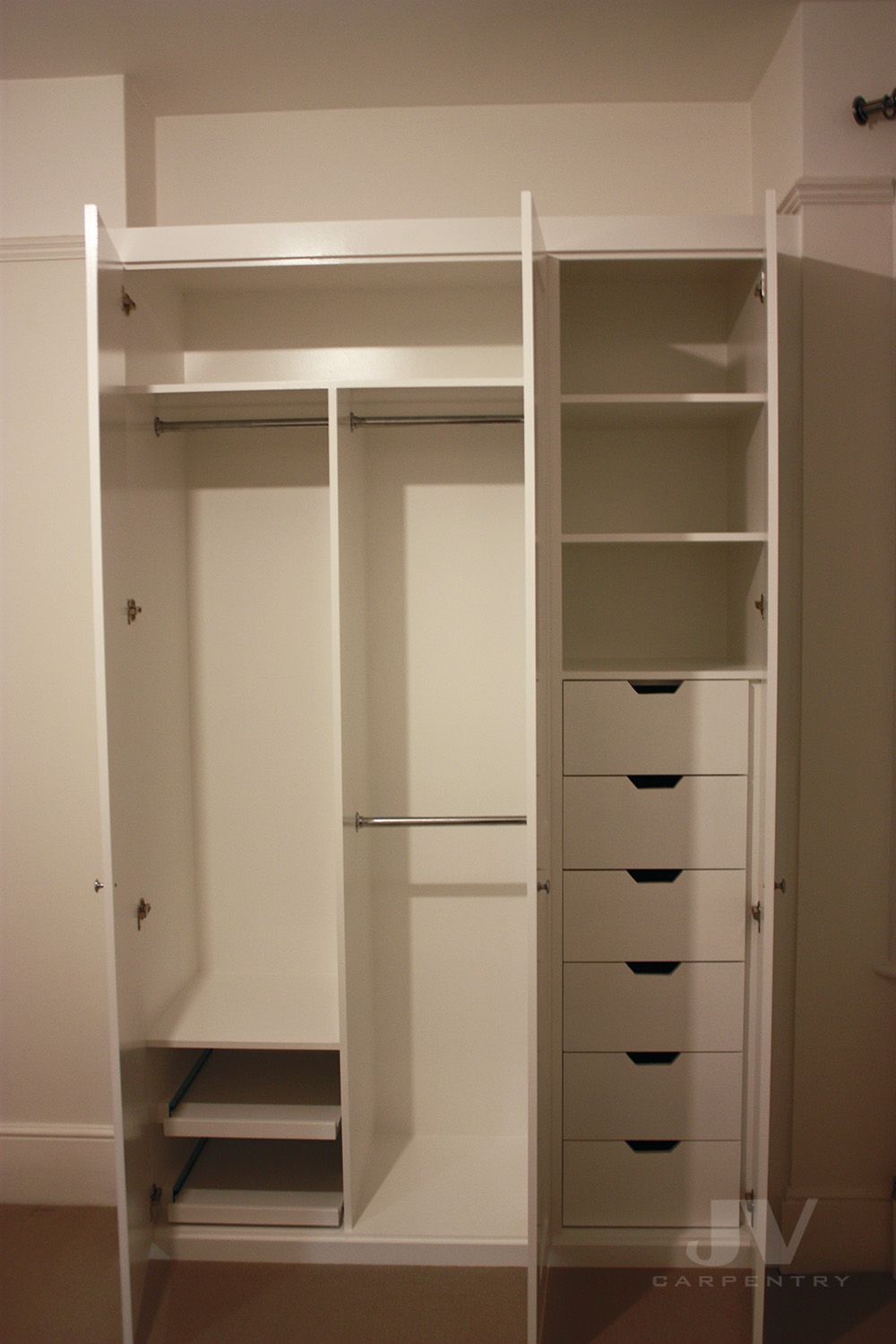 Wardrobe With Drawers: Maximizing Storage and Functionality in Your Closet