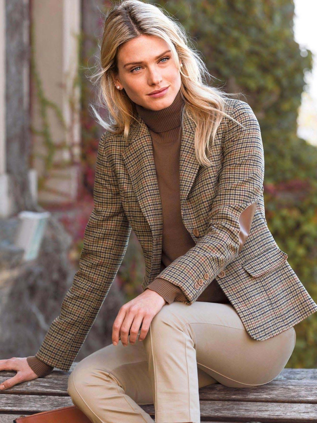 Classic Charm: Tweed Blazers for Timeless Sophistication