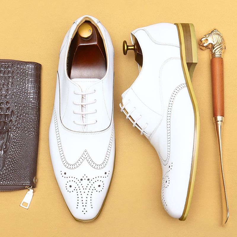Step Out in Style with Oxford Brogues: Classic Footwear for Every Occasion