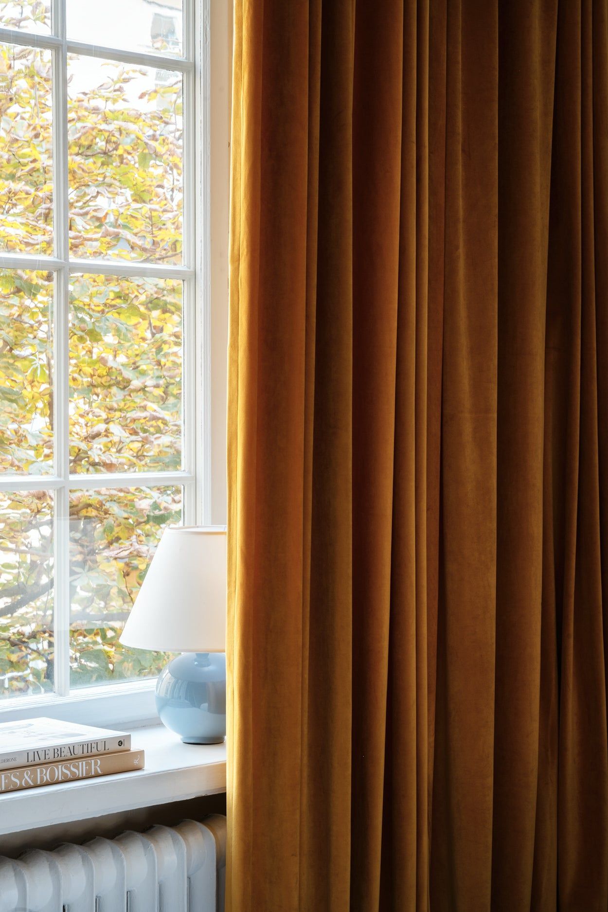 Velvet Curtains: Luxurious Drapery for Elegant Spaces