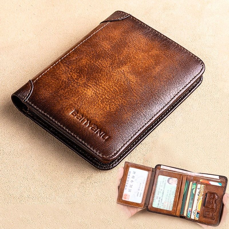 Mens Thin Wallets: Sleek and Functional Accessories for Men on the Go