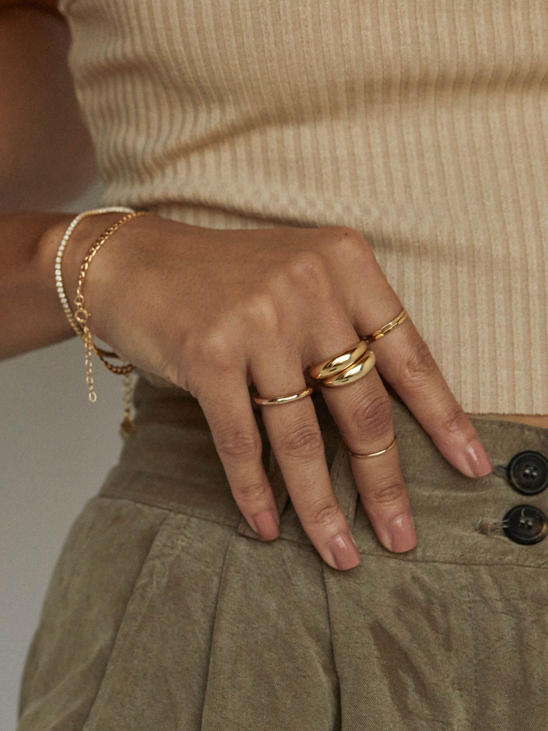 Gold Rings For Men: Add a Touch of Sophistication to Your Look