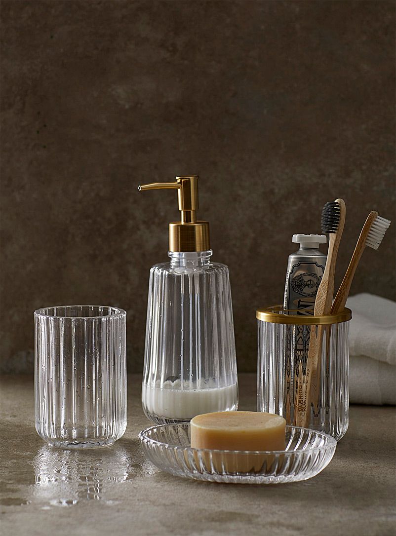 Bathroom Accessories: Functional and Stylish Accents for Your Bath Space