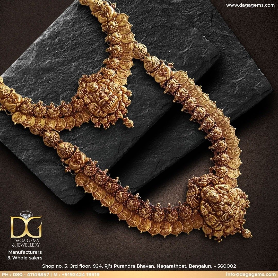 Gold Temple Jewellery: Adorning Yourself with Divine Elegance and Tradition