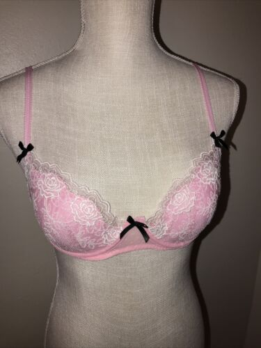 Pink Bra: Adding a Pop of Color and Comfort to Your Lingerie Drawer