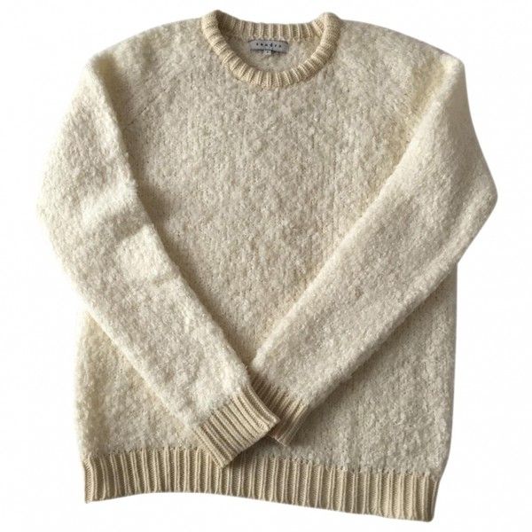 Woolen Tops: Cozy and Warm Apparel for Cold Weather Comfort
