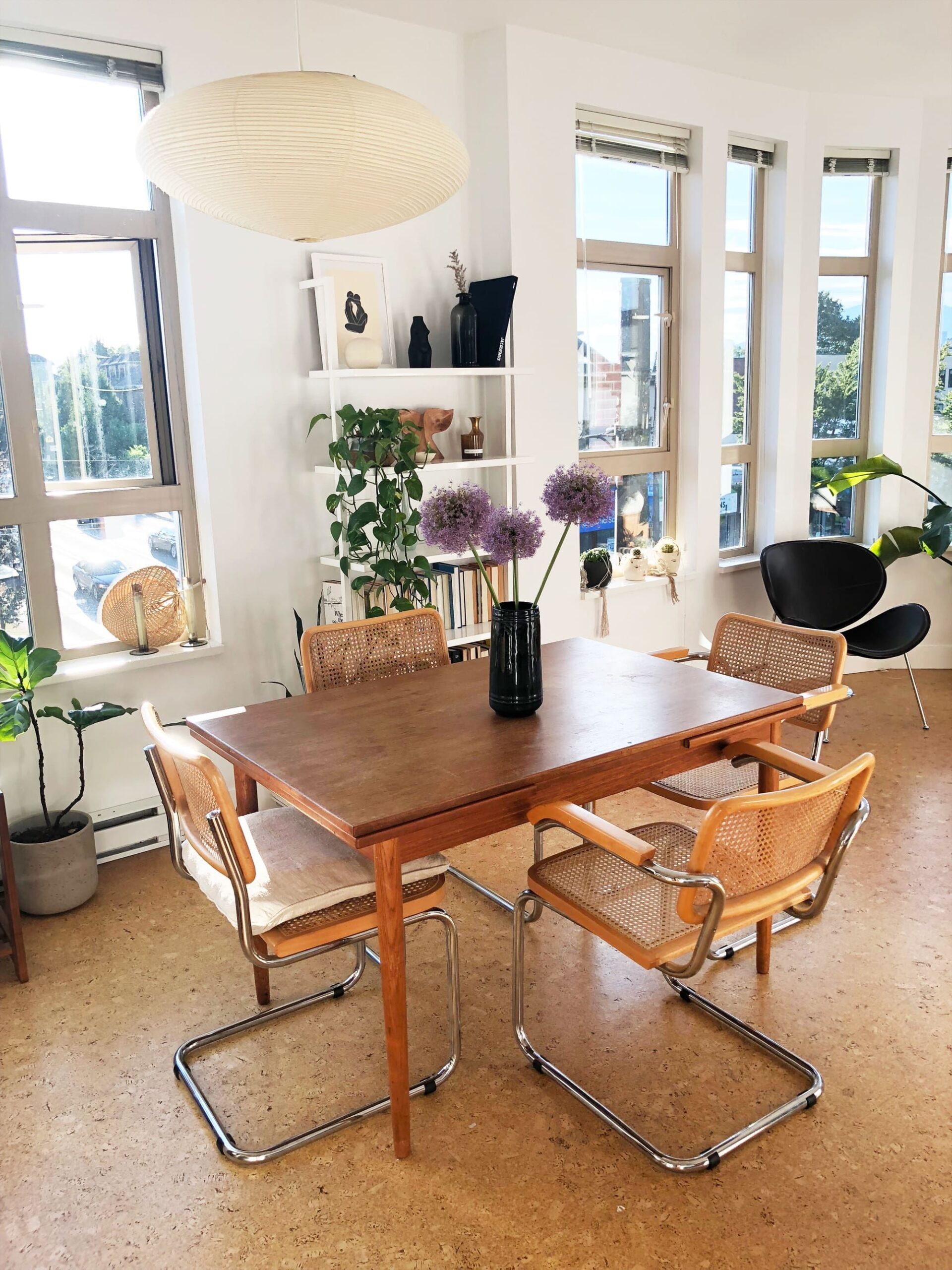 Chic and Functional: Elevating Your Space with Kitchen Chairs