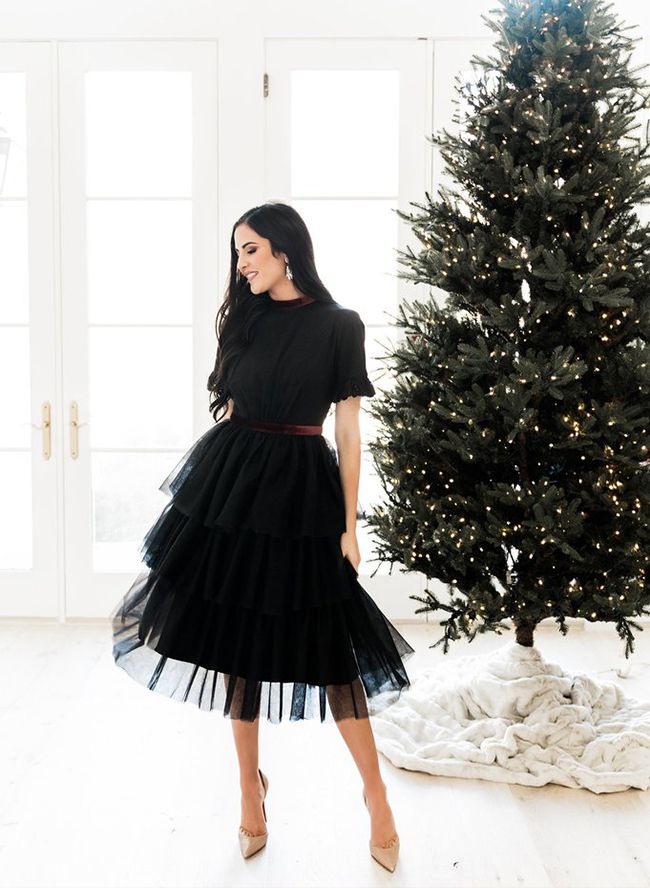 Festive Fashion: Stunning Choices for Holiday Dresses