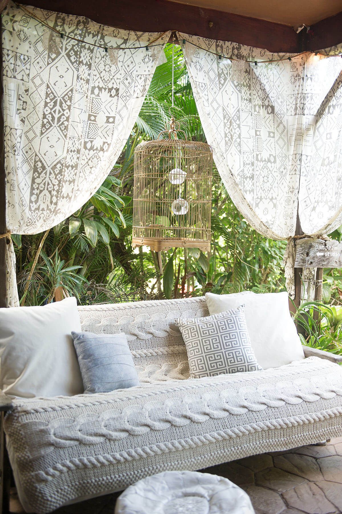 Outdoor Elegance: Enhancing Your Space with Outdoor Curtains