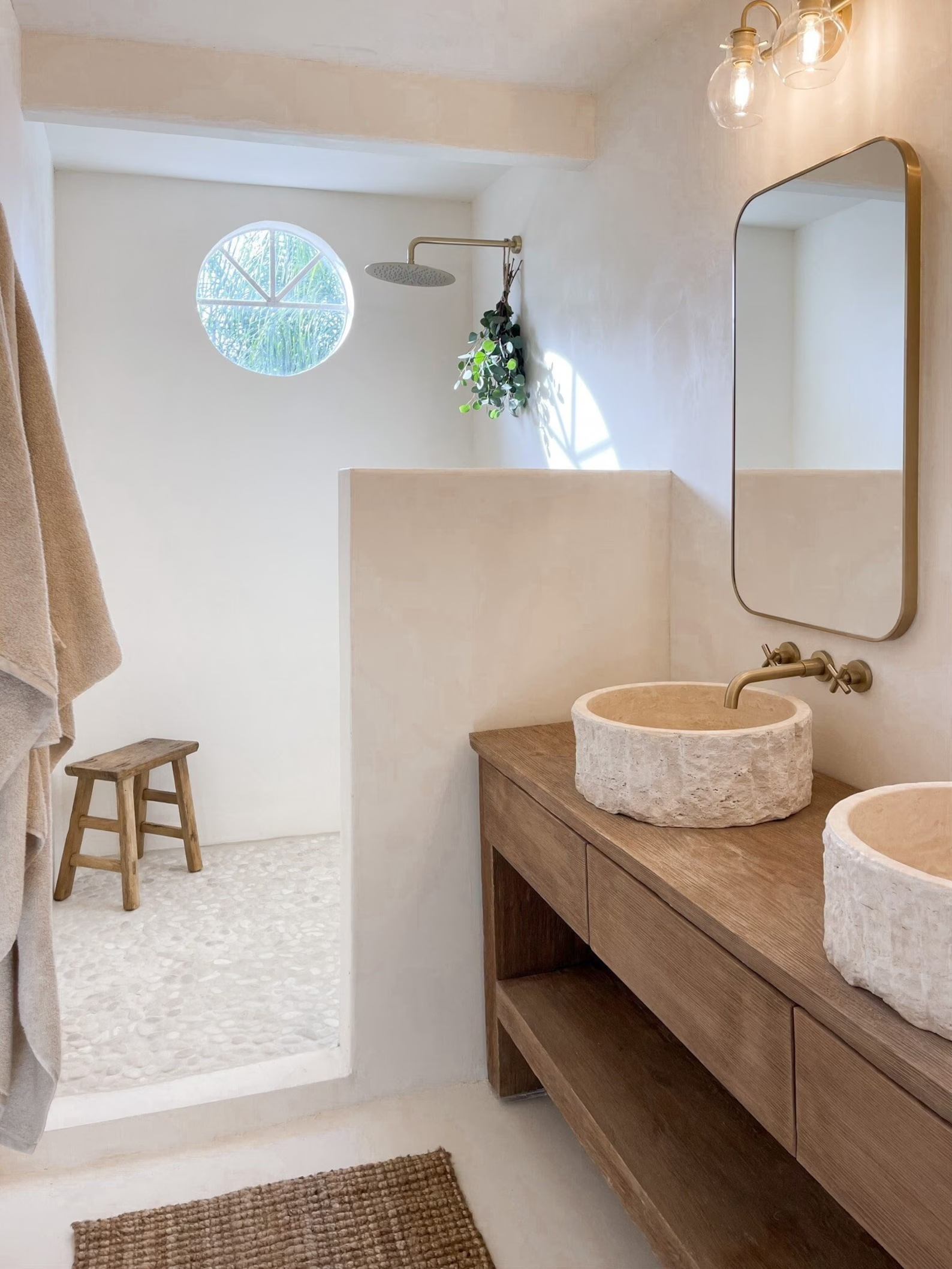 Bathroom Luxury: Enhancing Your Space with Bathroom Vanities