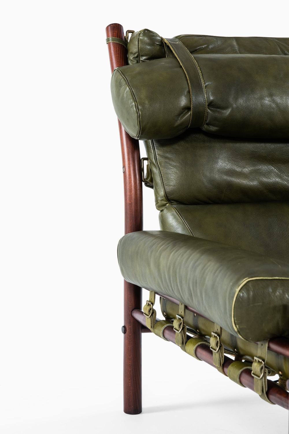 Luxurious Leather Chairs for Comfort and Style