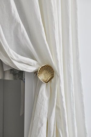 Sophisticated White Curtains for Timeless Elegance