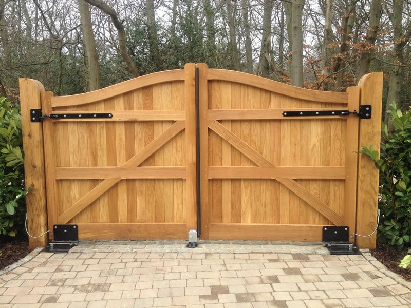 Classic Wooden Gate Designs for Timeless Elegance