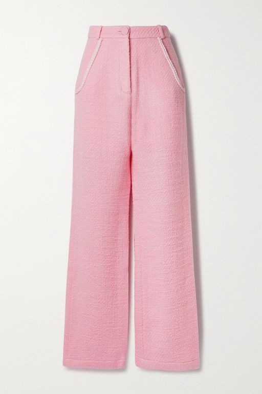 Make a Statement with Pink Trousers: Styling Tips and Outfit Ideas