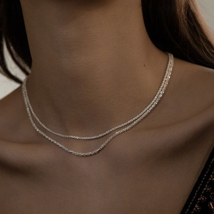Add Glamour to Your Outfit with Silver Chains: Stylish Accessories for Every Occasion
