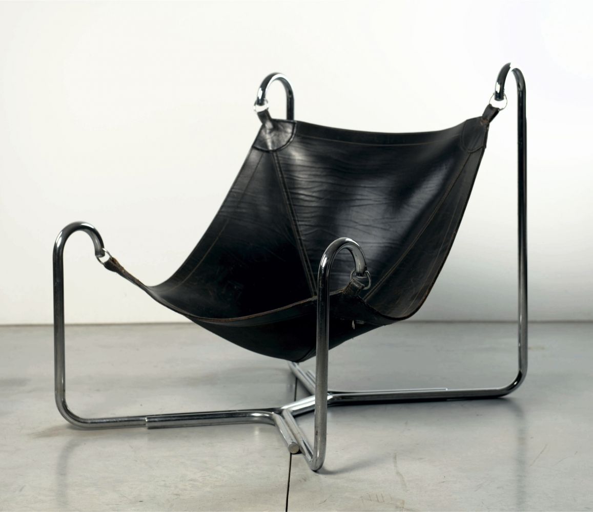 Lounge in Luxury with Lounge Chairs: Comfortable and Stylish Seating Options