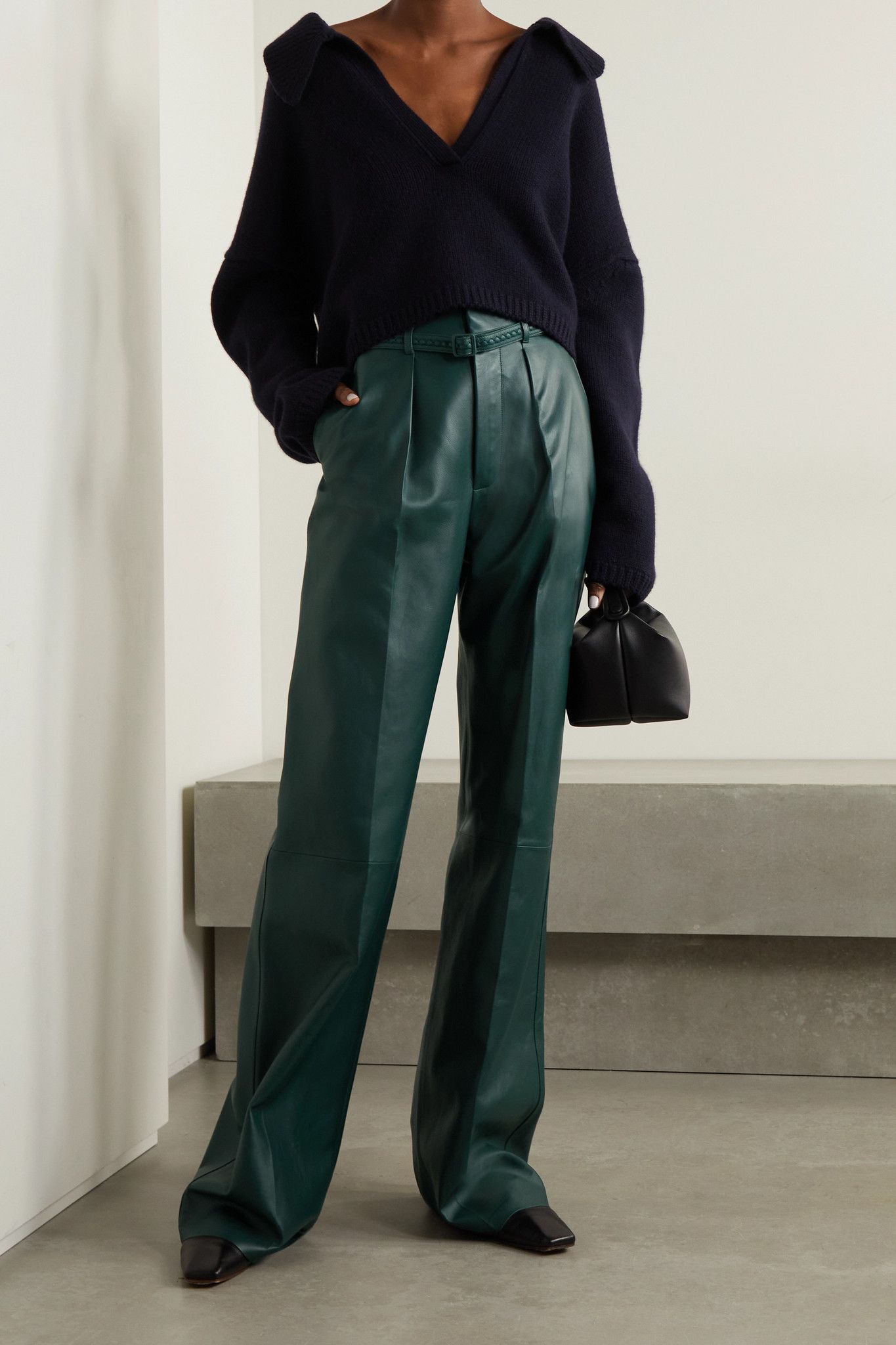 Stay Stylish in Green Trousers: Versatile Staples for Every Wardrobe