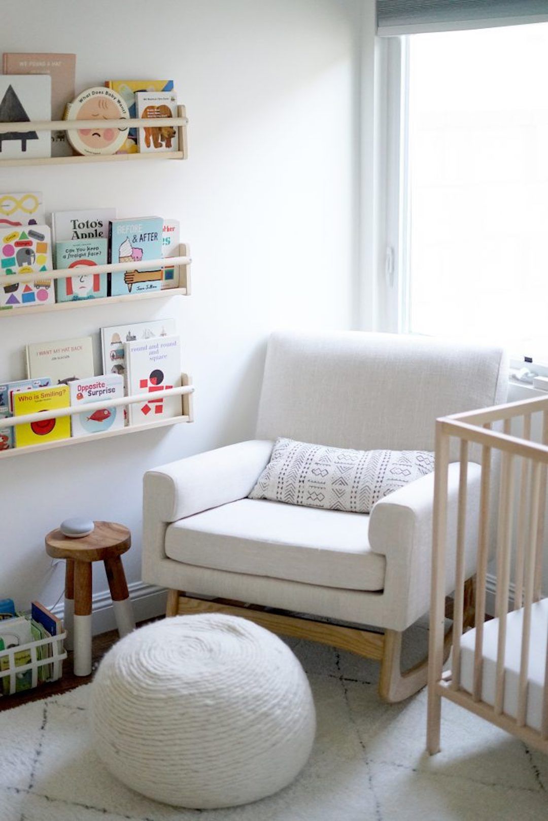 Relax in Comfort with Nursing Chairs: Functional and Stylish Seating Options for New Moms