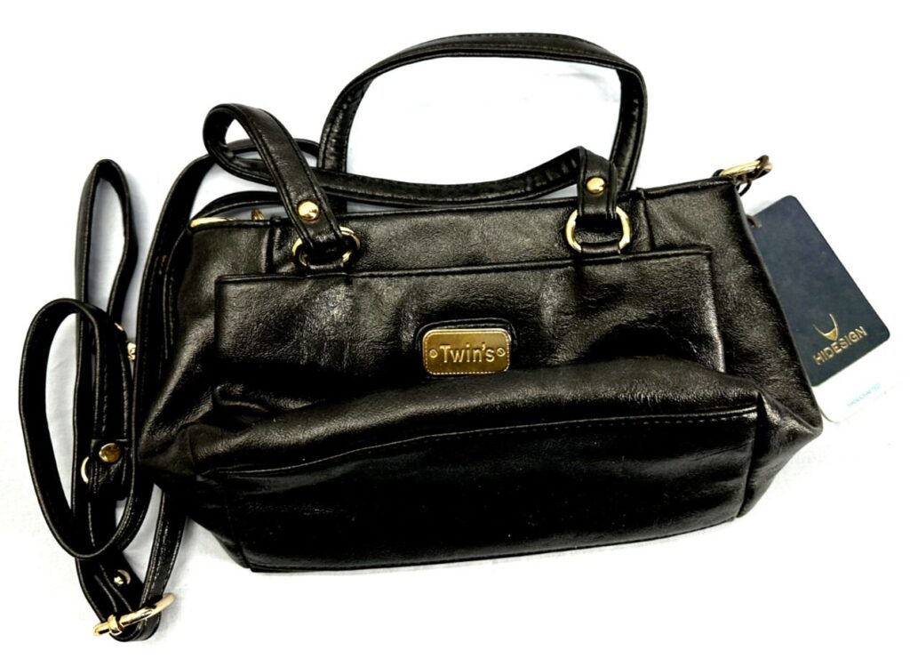 1699584267_Hidesign-Handbags.jpg