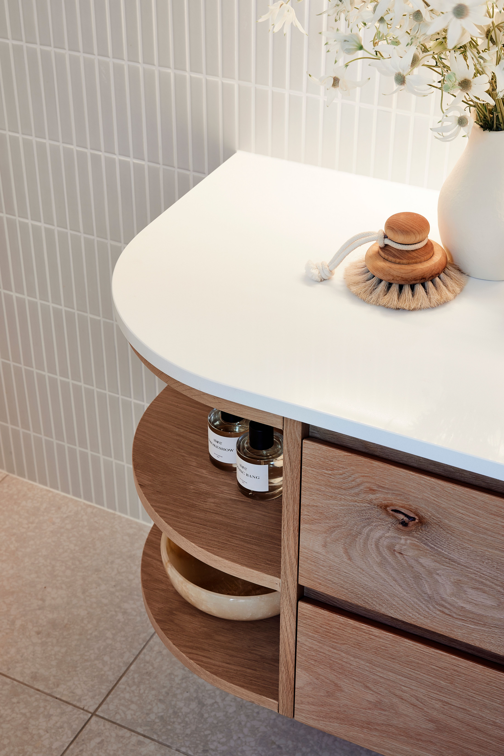 Bathroom Elegance: Transform Your Space with Stylish Vanities