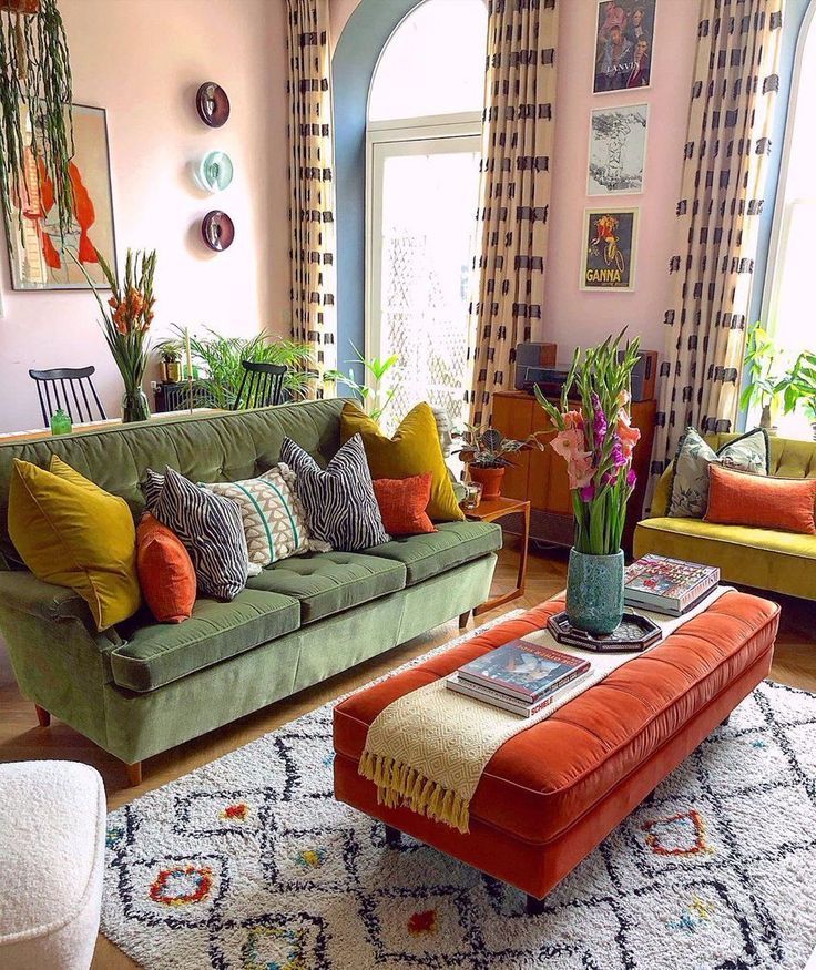 Frame Your View: Choosing the Perfect Living Room Curtains