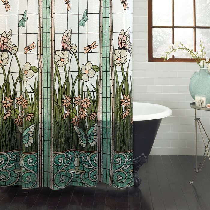 Elevate Your Bath: Shower Curtains for Stylish Functionality