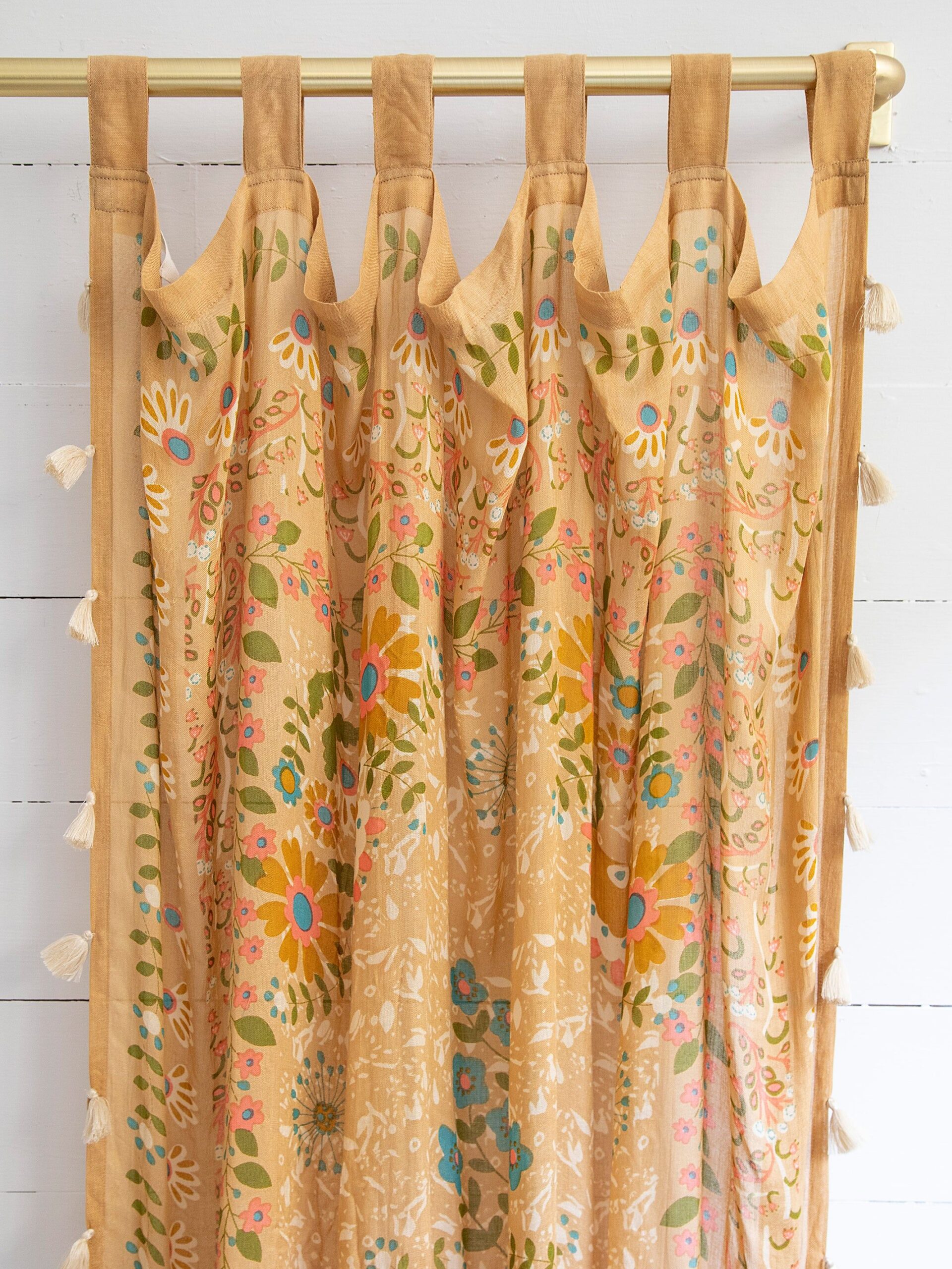 Print Perfection: Printed Curtains for Stylish Décor