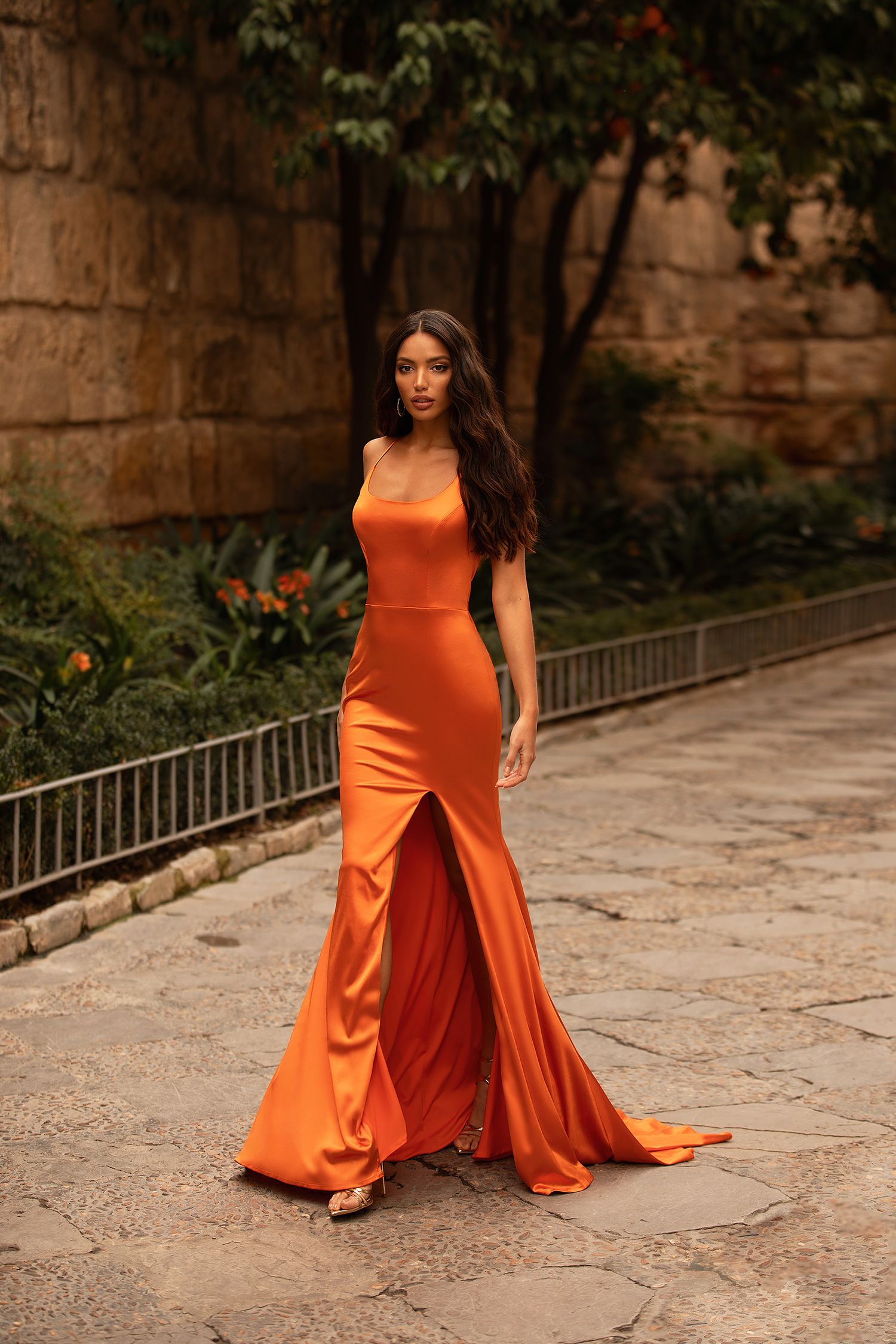 Orange Dress: Adding a Pop of Color to Your Wardrobe