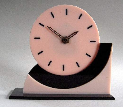 Table Clocks: Stylish and Functional Timepieces for Every Room
