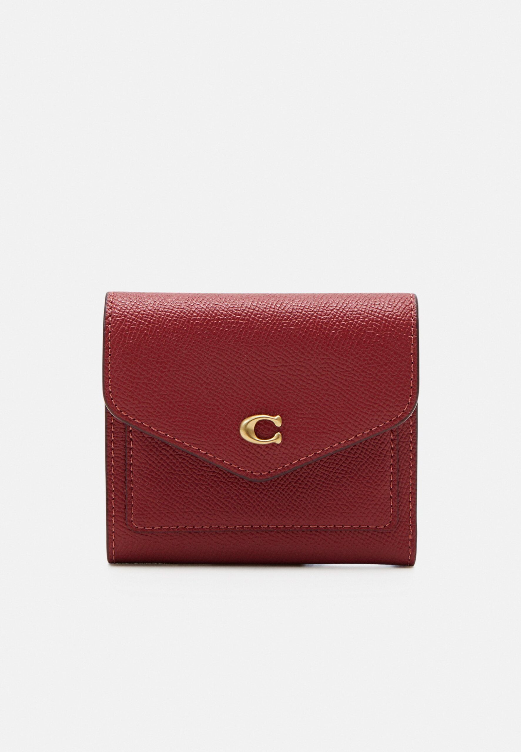 Coach Wallets: Timeless Luxury and Functionality in Coach Wallets
