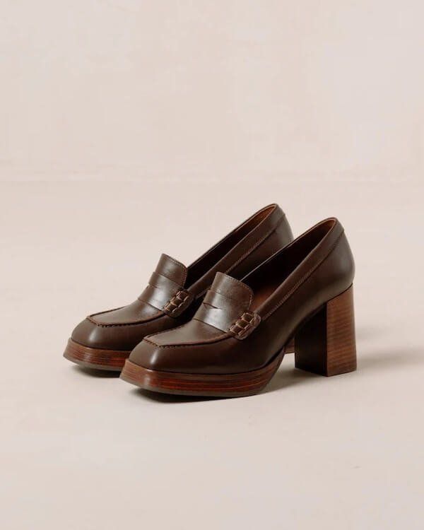 Brown Loafers: Classic and Sophisticated Footwear in Brown Loafers