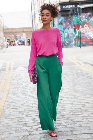 Green Trousers: Add a Pop of Color to Your Wardrobe with Green Trousers