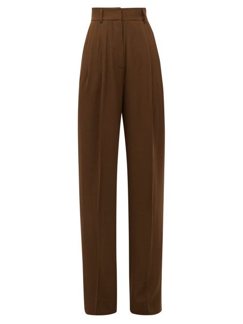 Brown Trousers: Classic and Versatile Bottoms in Brown
