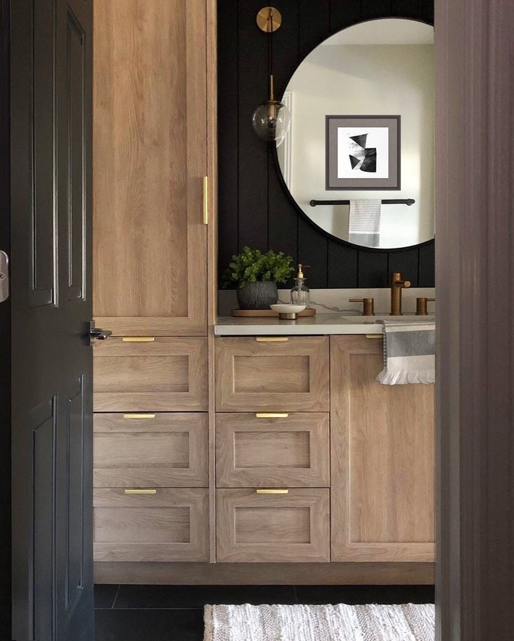 Bathroom Cabinets: Maximize Storage and Style with Chic Bathroom Cabinets